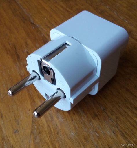 Переходник универсальный UNIVersal с/з 16А 250В