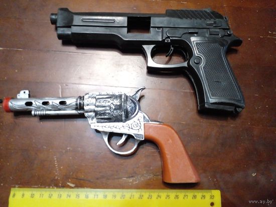 Пистолет детский 2 шт. рабочие. ЦЕНА ЗА ДВА