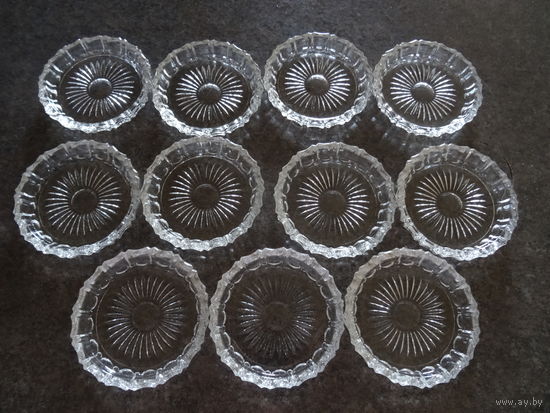 Розетка для варенья, икорница,узор "солнечные лучи", хрусталь, винтаж СССР, диаметр 9,5 см, высота1 см