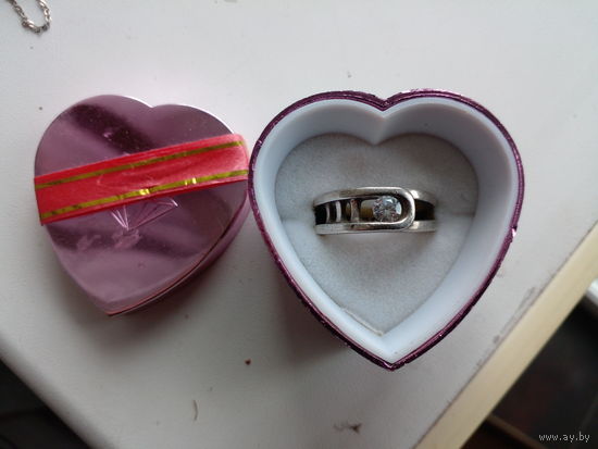 Серебряное кольцо, 925 пр. 18 р., тяжелое