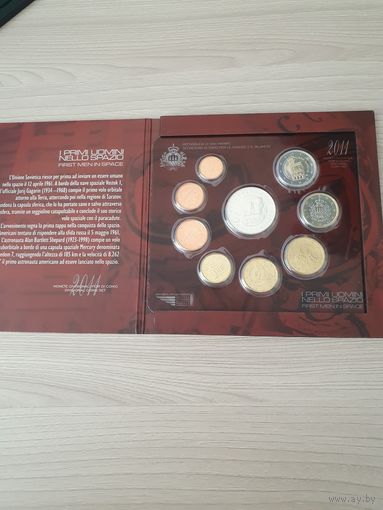 Сан-Марино 2011 год. 1, 2, 5, 10, 20, 50 евроцентов, 1, 2 и 5 Евро. Официальный набор монет в буклете с серебром