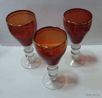 Рюмки-фужеры 60-70-е годы СССР. Высота 11.7 см. 3 шт.