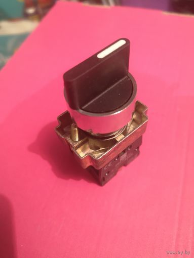 Командоаппарат, переключатель управления LAY5-BD33 КС на 3 положения "I-O-II" с фиксацией 1з+1р