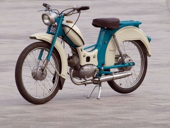 Оригинальное сиденье к мопеду Рига-3. СССР, вторая половина прошлого века.