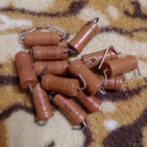 Резистор МЛТ-2,  330К и 33К новый (цена за 18 штук)