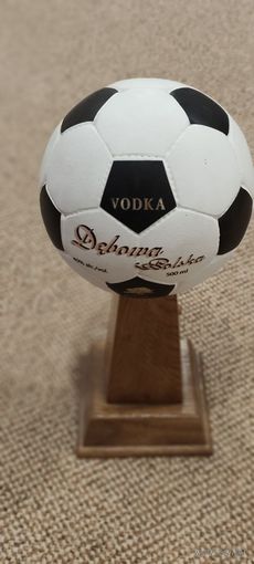 Сувенирная бутылка к чемпионату мира по футболу.