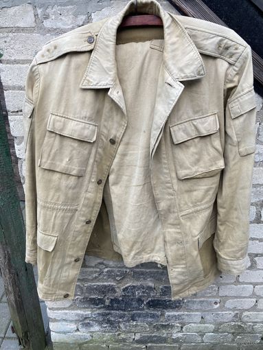 Китель АФГАНКА капитана БУ и есчо одни штаны ( штампа нет-примерно 50\5 , штаны 176/100)