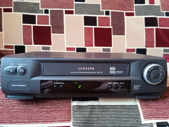 Видеомагнитофон ,, Samsung SVR-131,,  рабочий.