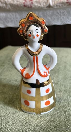 Статуэтка Матрешка- невеста . Дулёво