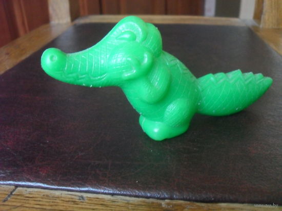 Крокодил.7Х15 см.