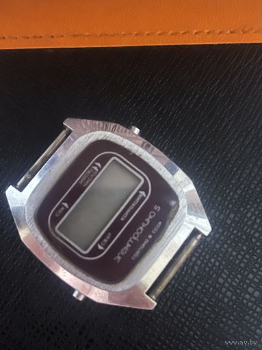 Часы Электроника