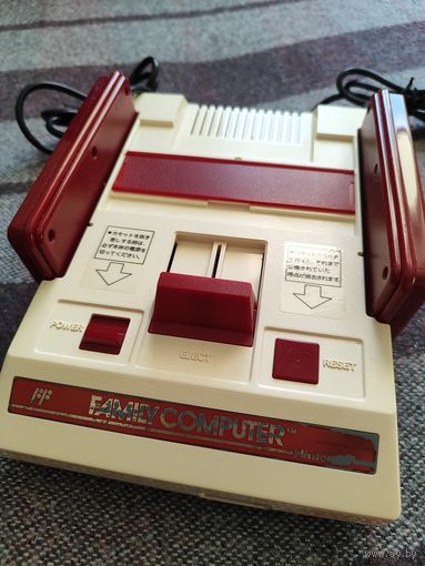 Nintendo Famicom (HVC-001) Japan