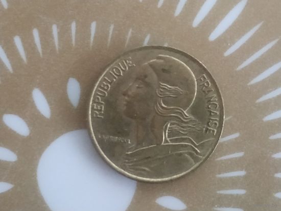 Франция  5 сантимов 1992 год.