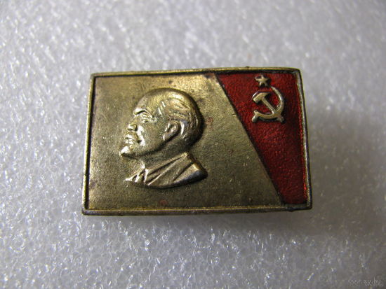 Знак. Ленин. латунь