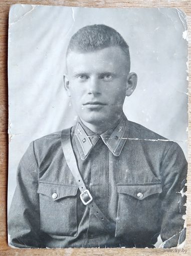 Фото мл.лейтенанта ВВС. 1943 г.(?) 7.5х10 см.