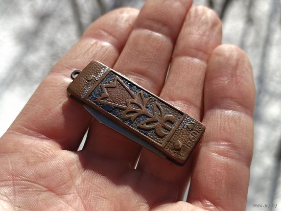 Перочинный нож.