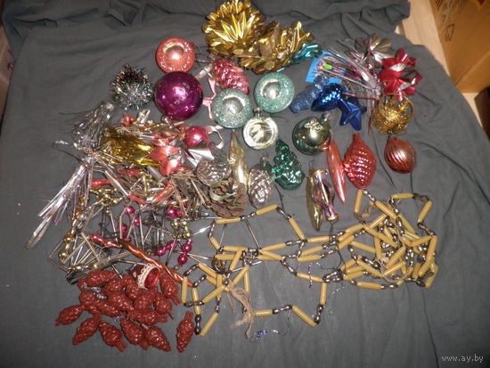 Новогодние,ёлочные игрушки из СССР 20 шт.,дождики,бусы и др.С рубля.