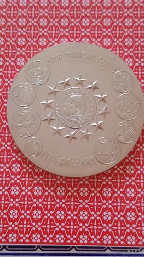 Либерия 5 долларов 2003 новые монеты Ватикана