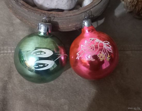 Стеклянные елочные шары СССР.