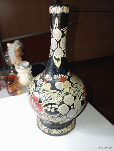 Деревянная бутылка с ручной росписью .