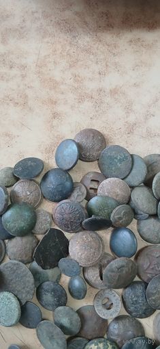 Пуговицы разные