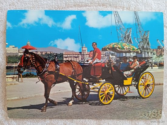 Испания, Малага. Типичный конный экипаж