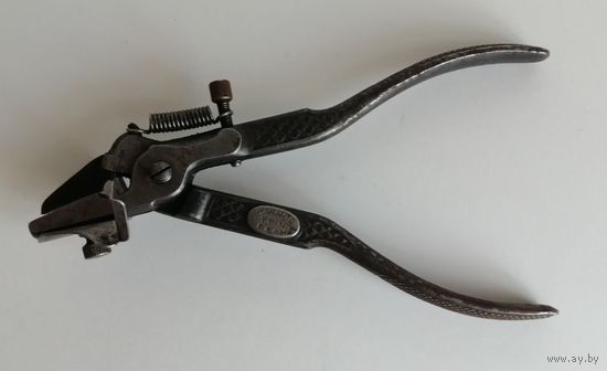 Устройство для разводки зубьев пилы GARANTO FEIN D.R.G.M ( Германия. 1933-34г.г.)
