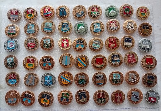 Гербы городов. Геральдика. Зотолое кольцо. Древняя Русь. Северное ожерелье. Древний герб. Цена указывается за один значок. #-IV-2