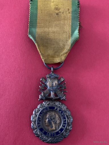 Медаль -Пятая Республика- за воинское звание, унтер-офицер