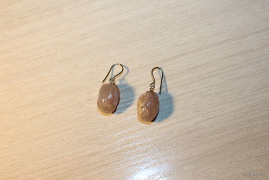 Серьги из натуральных камней.