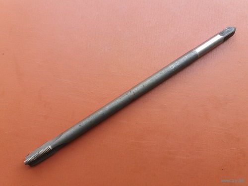 Метчик М8х0,75 длинный