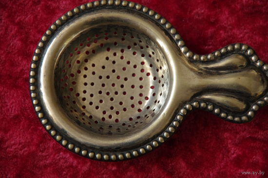 Ситечко с серебрением ( 7,5 см х 11,5 см ) ( Англия )