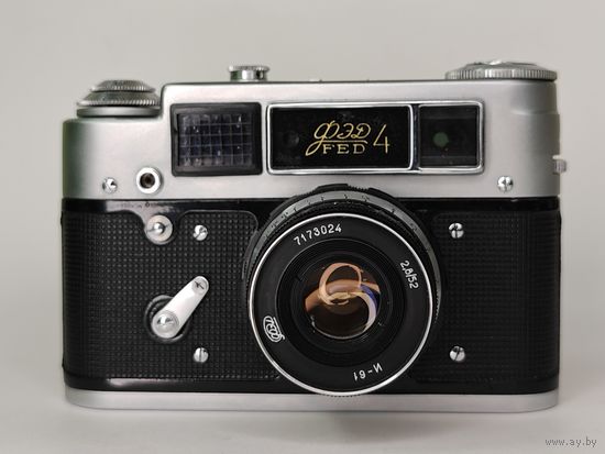 Фотоаппарат ФЭД 4 СССР. чехол с коробкой. С рубля