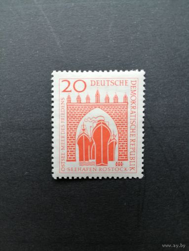 ГДР 1958 Марка "Строительство морского порта в Ростоке" (чистая* с наклейкой) Mi.634 каталог 1.00 евро