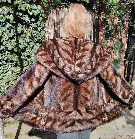 ШУБА НОРКОВАЯ С КАПЮШОНОМ "КОБРА". ТРАФАРЕТНЫЙ ОКРАС. Длина - 74 см.Р-р 46 - 48