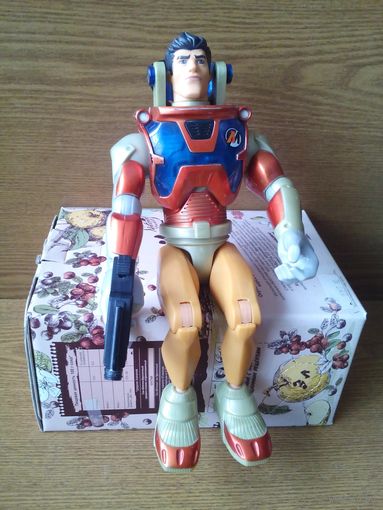 V Марвел: Экшен-фигурка Аксель Мэннинг А.Т.О.М. - Action Man A.T.O.M. - Axel Ax-man (Alpha Teens On Machines). Hasbro Z Marvel, 2005 (солдатик, персонаж из комиксов). Высота 30см. (возможен обмен)