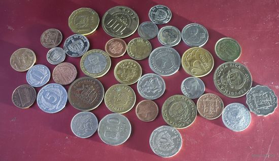 34 красивые монеты обоих Америк