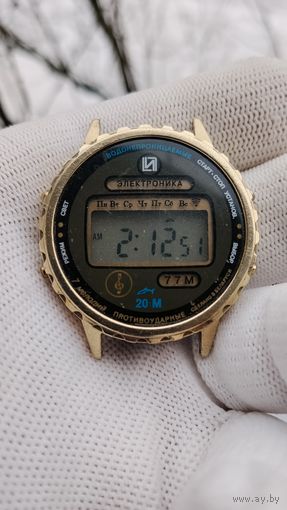РЕДКИЕ ЧАСЫ ЭЛЕКТРОНИКА 77 М ВОДОНЕПРОНИЦАЕМЫЕ ОРИГИНАЛ  СОСТОЯНИЕ  !!!  НА ХОДУ . Распродажа Коллекции !!! .Экспресс  Аукцион с РУБЛЯ    .Много лотов в продаже .