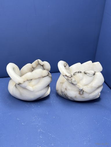 Пара лебедей камень мрамор подсвечник салфетница статуэтка