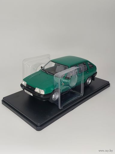 ИЖ 2126  от Ашет 1:24