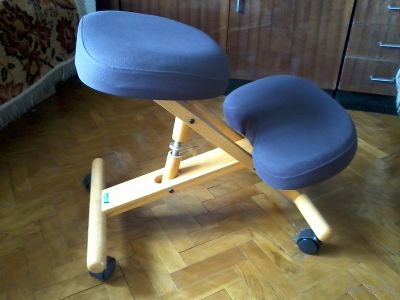 Коленный стул