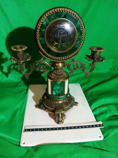 Часы малахитовые