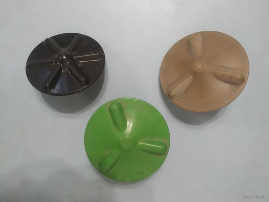 Дисковый активатор карболитовый от советской стиральной машины Рига и др. Дисковый активатор карболитовый от советской стиральной машины Рига и др.