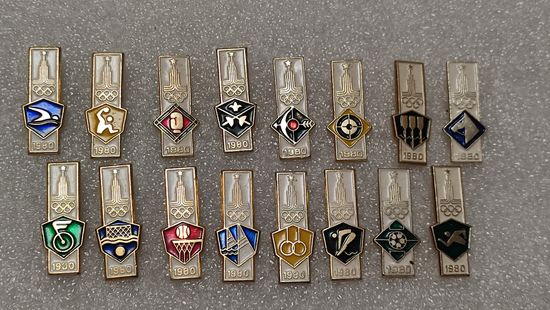 Лот значков Олимпийские игры Москва 1980,200 лотов с 1 рубля!!!