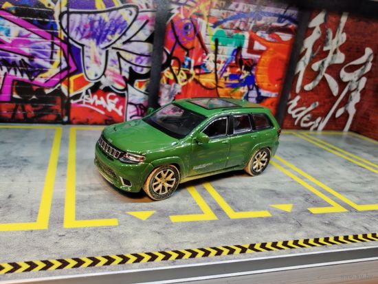 Коллекционная модель 1/64 JKM Jeep Grand Cherokee (запыленный)