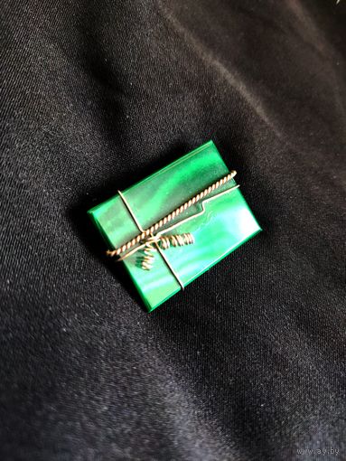 Брошь, авторская, камень малахит