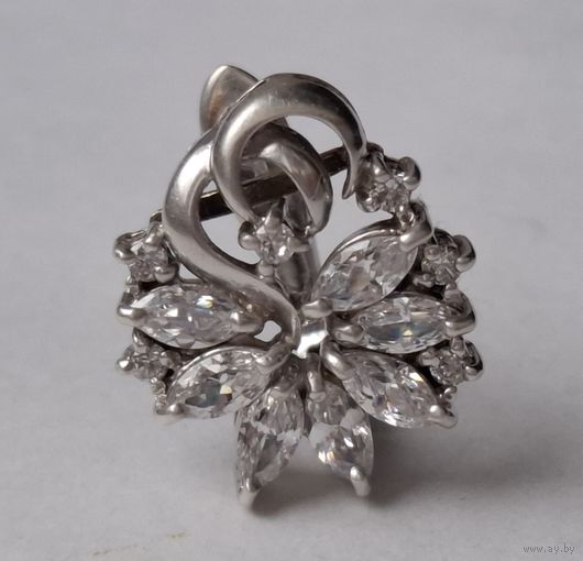 Серьги серебро. 1 шт. Кристаллы. Италия. Клеймо. Вес 5,6 г