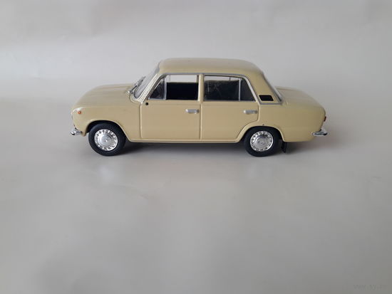 ВАЗ-21011 "Жигули" Деагостини 1:43 Автолегенды СССР Deagostini