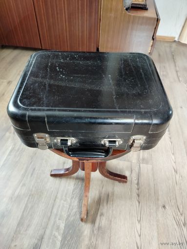 Проигрыватель древний