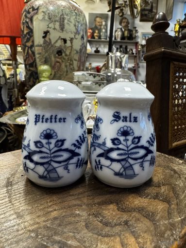 Перечница и солонка